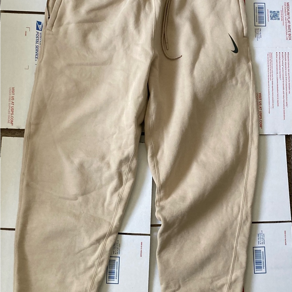 Billie Eilish Nike